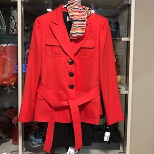 NWT Le Suit Petite 3-Button Notch-Collar Pantsuit